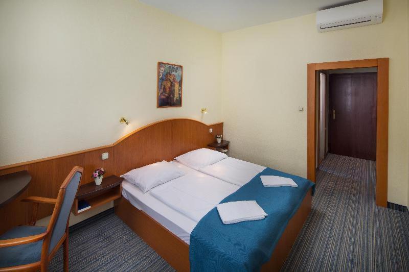 ベンクツル ホテル ブダペスト 部屋 写真